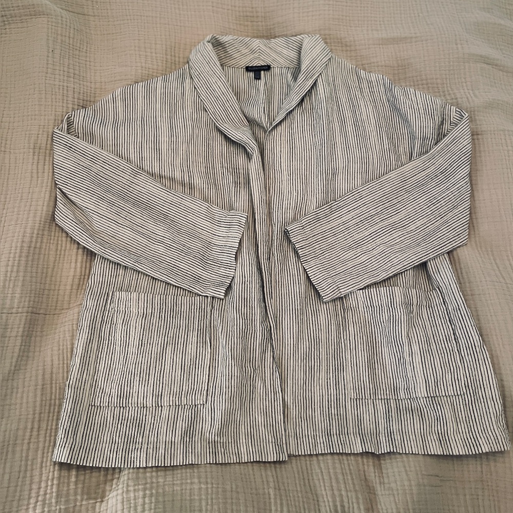 💕 Eileen Fisher 100% cotton, relaxed fit, dropped shoulder, lightweight blazer.